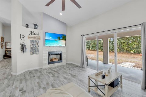 Villa ou maison à vendre à Kissimmee, Floride: 4 chambres, 203.83 m2 № 1743422 - photo 10