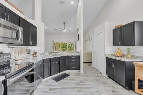 Villa ou maison à vendre à Kissimmee, Floride: 4 chambres, 203.83 m2 № 1743422 - photo 18