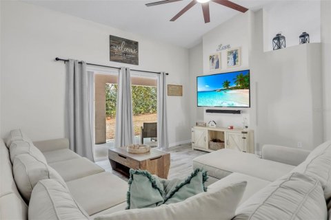Villa ou maison à vendre à Kissimmee, Floride: 4 chambres, 203.83 m2 № 1743422 - photo 7