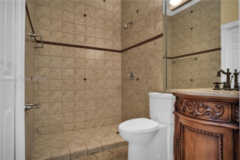 House in Miami, Florida 8 bedrooms, 563.73 sq.m. № 2240422 - photo 20
