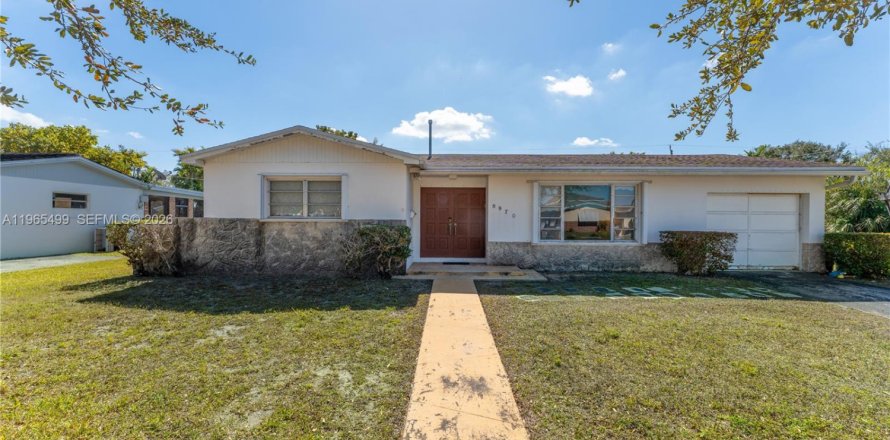 Дом в Майами, Флорида 3 спальни, 126.53м2 № 2027039