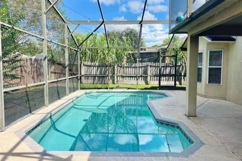 Casa en venta en Apopka, Florida, 3 dormitorios, 166.3 m2 № 2425702 - foto 2