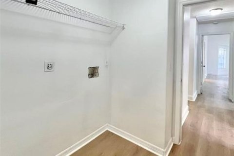 Casa en venta en Apopka, Florida, 3 dormitorios, 166.3 m2 № 2425702 - foto 16