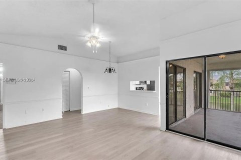 Condominio en alquiler en Homestead, Florida, 3 dormitorios, 111.02 m2 № 2011807 - foto 5