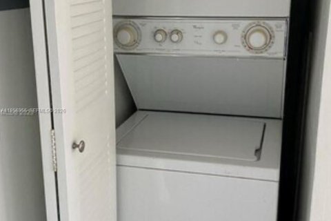 Condominio en alquiler en Homestead, Florida, 3 dormitorios, 111.02 m2 № 2011807 - foto 12