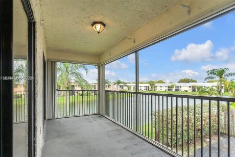 Condominio en alquiler en Homestead, Florida, 3 dormitorios, 111.02 m2 № 2011807 - foto 2