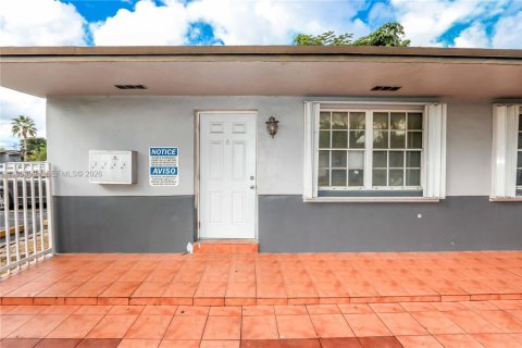 Купить коммерческую недвижимость в Хомстед, Флорида № 2045384 - фото 29