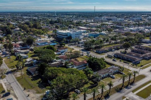 Купить коммерческую недвижимость в Хомстед, Флорида № 2045384 - фото 15