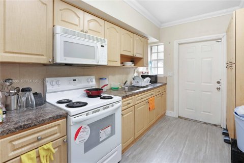 Купить коммерческую недвижимость в Хомстед, Флорида № 2045384 - фото 24