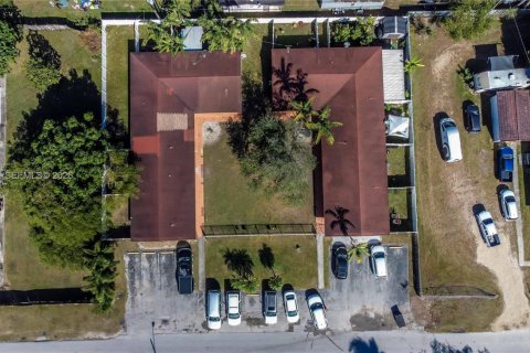 Купить коммерческую недвижимость в Хомстед, Флорида № 2045384 - фото 5