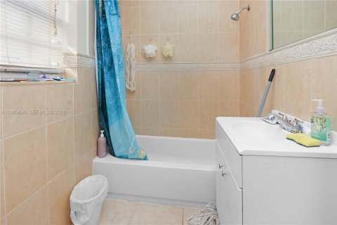 Купить коммерческую недвижимость в Хомстед, Флорида № 2045384 - фото 28