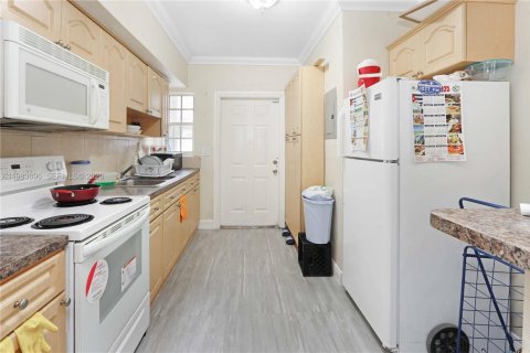 Купить коммерческую недвижимость в Хомстед, Флорида № 2045384 - фото 23