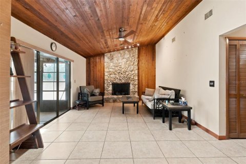 Villa ou maison à vendre à Altamonte Springs, Floride: 3 chambres, 173.82 m2 № 2430480 - photo 10
