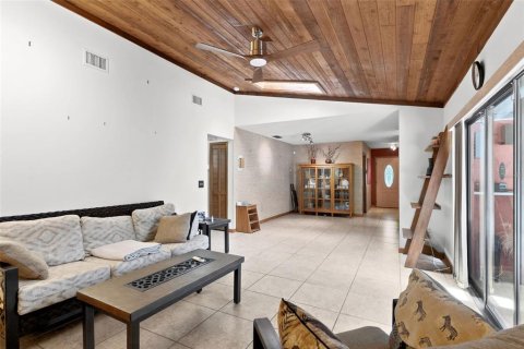 Villa ou maison à vendre à Altamonte Springs, Floride: 3 chambres, 173.82 m2 № 2430480 - photo 12