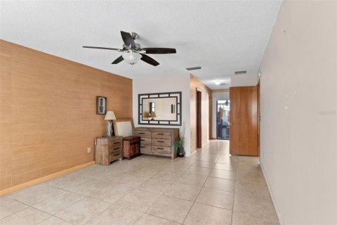 Villa ou maison à vendre à Altamonte Springs, Floride: 3 chambres, 173.82 m2 № 2430480 - photo 23
