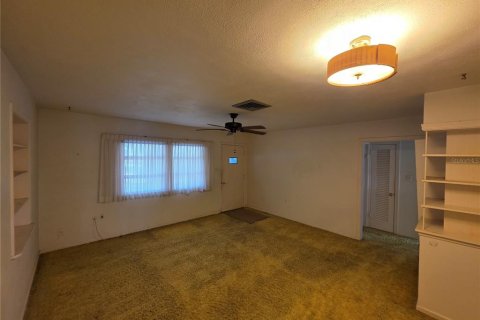 House in Sarasota, Florida 3 bedrooms, 128.95 sq.m. № 1850934 - photo 14