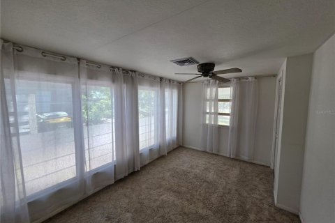 House in Sarasota, Florida 3 bedrooms, 128.95 sq.m. № 1850934 - photo 2