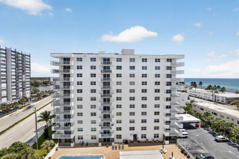 Condo in Hollywood, Florida, 2 bedrooms № 2362852 - photo 22