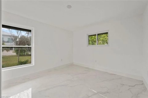 Villa ou maison à louer à Naples, Floride: 4 chambres, 270.62 m2 № 1959936 - photo 16
