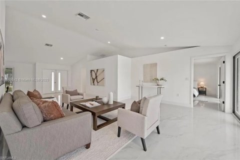 Villa ou maison à louer à Naples, Floride: 4 chambres, 270.62 m2 № 1959936 - photo 14