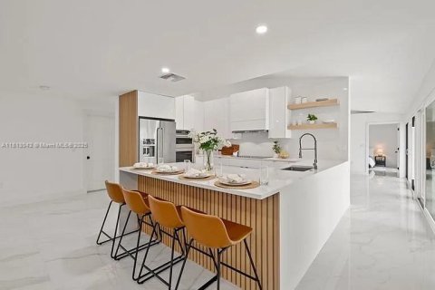 Villa ou maison à louer à Naples, Floride: 4 chambres, 270.62 m2 № 1959936 - photo 7