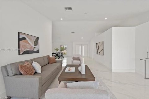 Villa ou maison à louer à Naples, Floride: 4 chambres, 270.62 m2 № 1959936 - photo 12