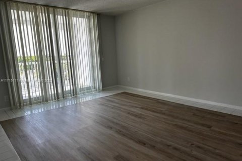 Condominio en venta en Miami Beach, Florida, 1 dormitorio, 91.04 m2 № 1702712 - foto 21