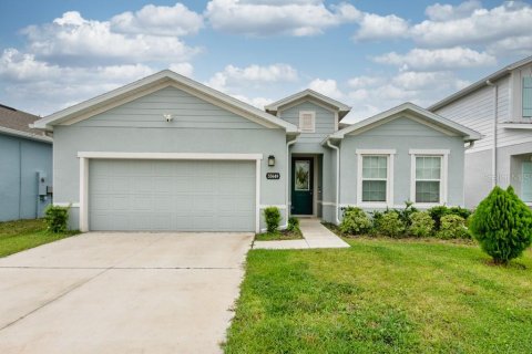 Casa en venta en Zephyrhills, Florida, 3 dormitorios, 169.36 m2 № 1903818 - foto 1