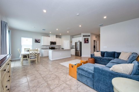 Casa en venta en Zephyrhills, Florida, 3 dormitorios, 169.36 m2 № 1903818 - foto 6