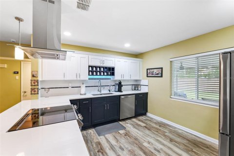 House in Clearwater, Florida 3 bedrooms, 133.5 sq.m. № 1832626 - photo 7