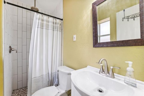 House in Clearwater, Florida 3 bedrooms, 133.5 sq.m. № 1832626 - photo 17