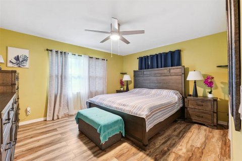 House in Clearwater, Florida 3 bedrooms, 133.5 sq.m. № 1832626 - photo 13