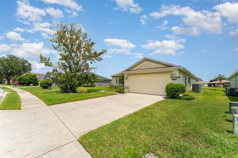 Casa en venta en Lakeland, Florida, 3 dormitorios, 163.69 m2 № 1885672 - foto 2