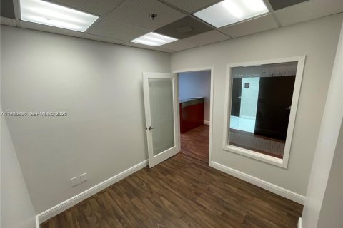 Immobilier commercial à vendre à North Miami, Floride № 1994611 - photo 5