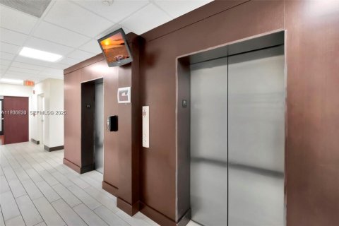 Immobilier commercial à vendre à North Miami, Floride № 1994611 - photo 8