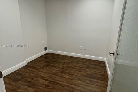 Immobilier commercial à vendre à North Miami, Floride № 1994611 - photo 7