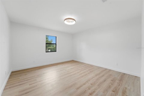 Casa en venta en Lake Mary, Florida, 4 dormitorios, 217.39 m2 № 2140581 - foto 18