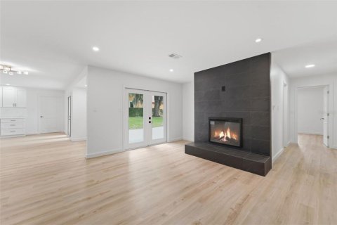 Casa en venta en Lake Mary, Florida, 4 dormitorios, 217.39 m2 № 2140581 - foto 5