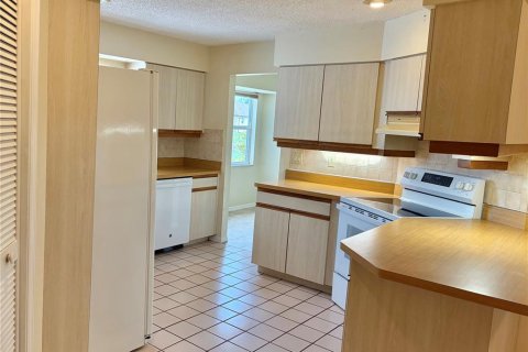 Villa ou maison à vendre à North Port, Floride: 3 chambres, 185.53 m2 № 2408355 - photo 8