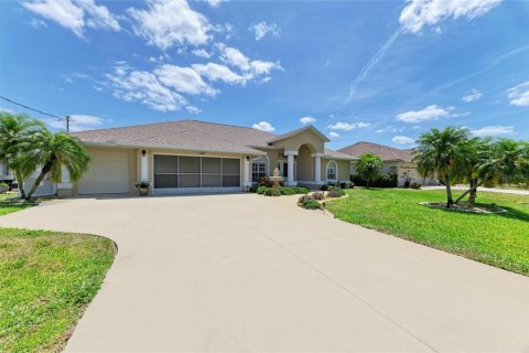 House in Rotonda, Florida 3 bedrooms, 188.59 sq.m. № 1722251 - photo 6