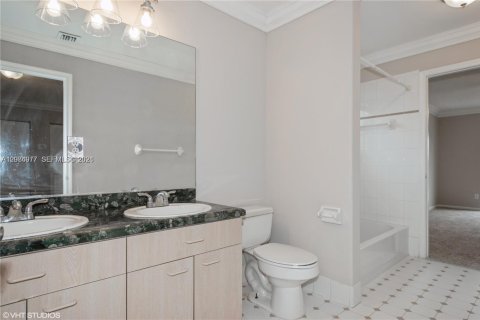 Villa ou maison à vendre à Miramar, Floride: 4 chambres, 324.04 m2 № 2360212 - photo 5