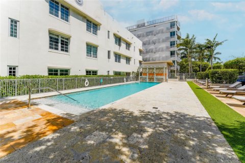 Condo in Miami Beach, Florida, 3 bedrooms  № 2076722 - photo 20