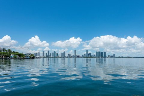 Купить виллу или дом в Майами-Бич, Флорида 3 спальни, 295.24м2, № 1963172 - фото 24