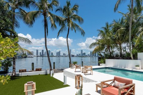 Купить виллу или дом в Майами-Бич, Флорида 3 спальни, 295.24м2, № 1963172 - фото 3