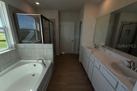 House in Palmetto, Florida 5 bedrooms, 272.58 sq.m. № 2156695 - photo 5