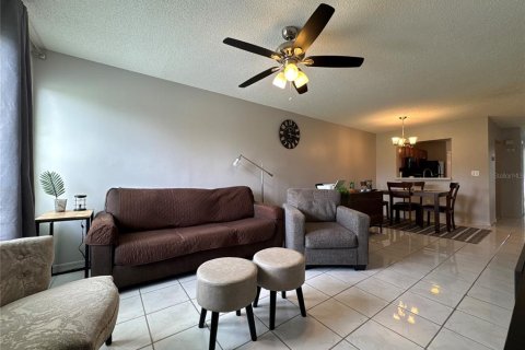 Condominio en venta en Orlando, Florida, 2 dormitorios, 92.16 m2 № 1830012 - foto 2