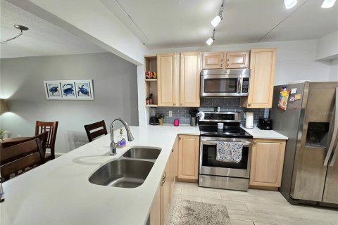 Condominio en alquiler en Bradenton, Florida, 2 dormitorios, 106.47 m2 № 1812501 - foto 7