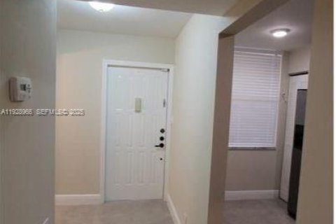 Copropriété à vendre à Deerfield Beach, Floride: 2 chambres, 87.05 m2 № 1987325 - photo 5