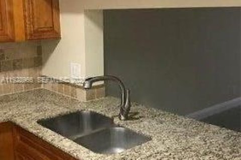 Copropriété à vendre à Deerfield Beach, Floride: 2 chambres, 87.05 m2 № 1987325 - photo 2