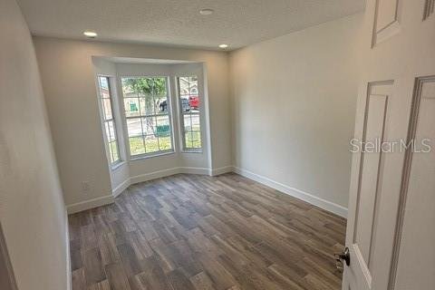 House in Winter Springs, Florida 3 bedrooms, 107.86 sq.m. № 2214007 - photo 5